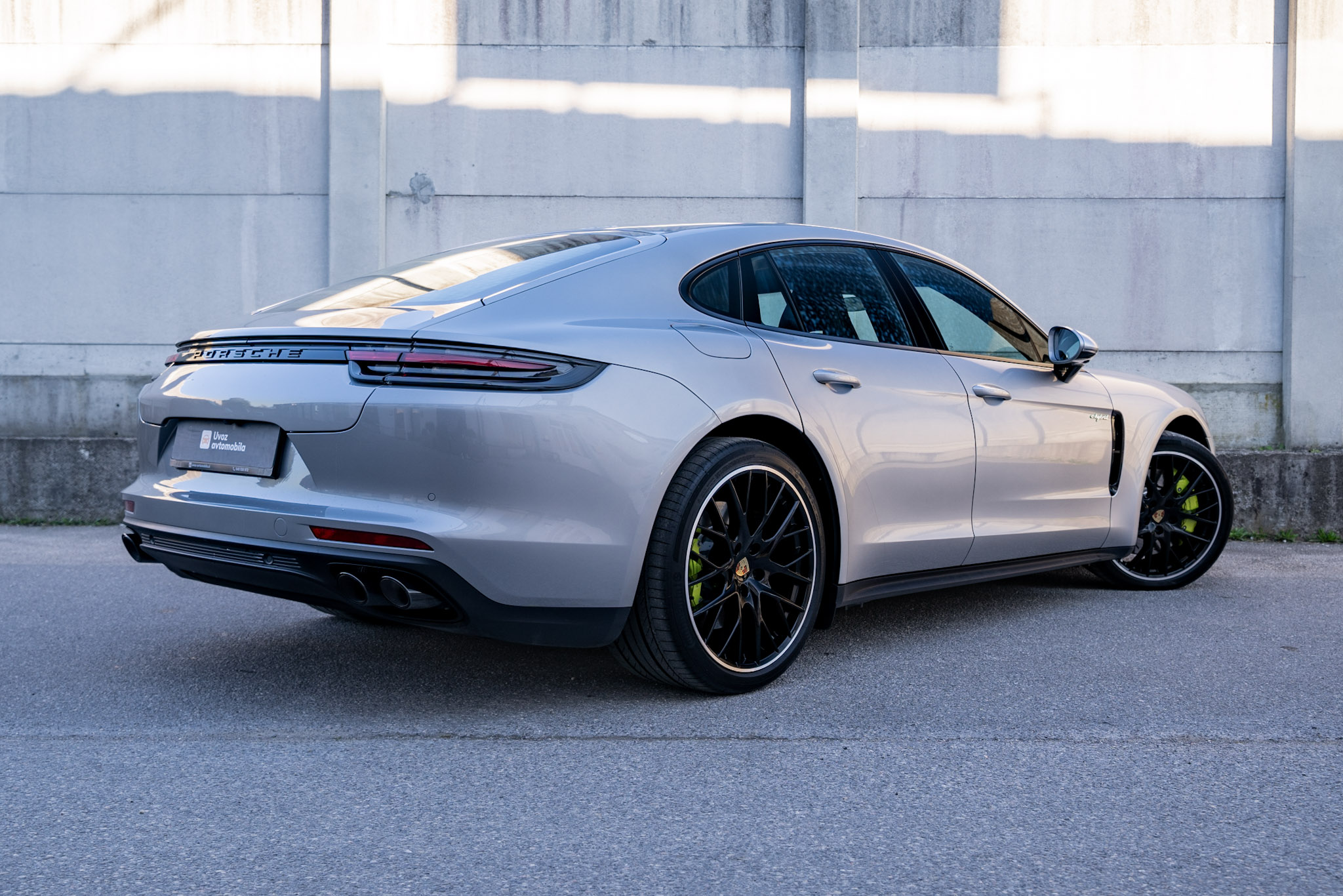 Uvoz-avtomobila-Porsche-Panamera-Ehybrid-06