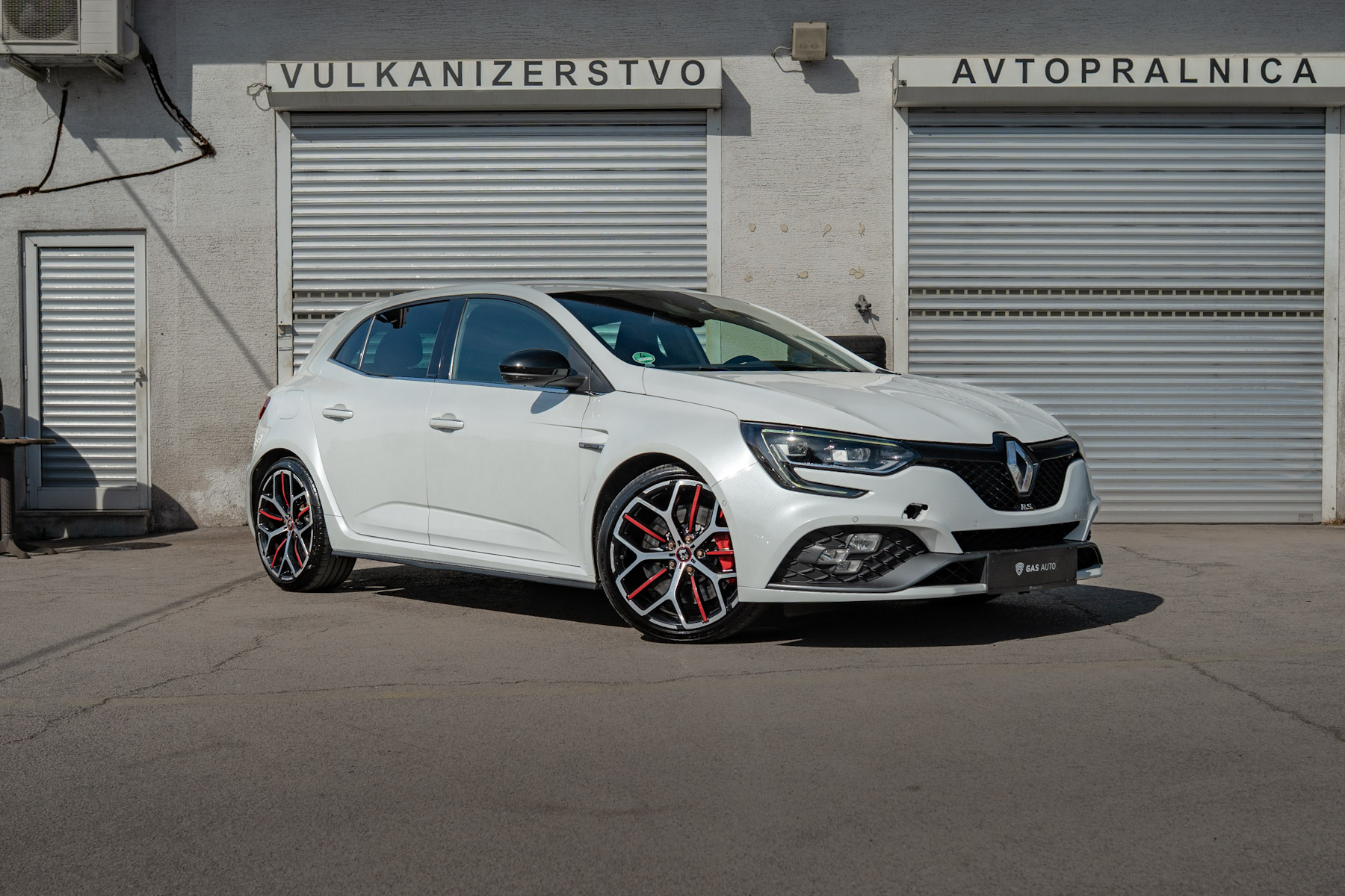 Renault-Megane-RS-bel-052026-GAS-Auto-Uvoz-avtomobila-03